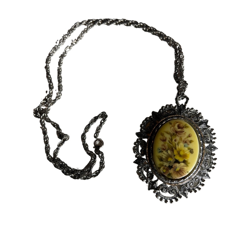 Vintage Floral Roses Cameo Silver Tone Necklace